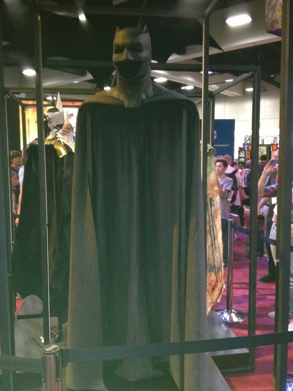 Ben-Affleck-Batsuit-Front-View